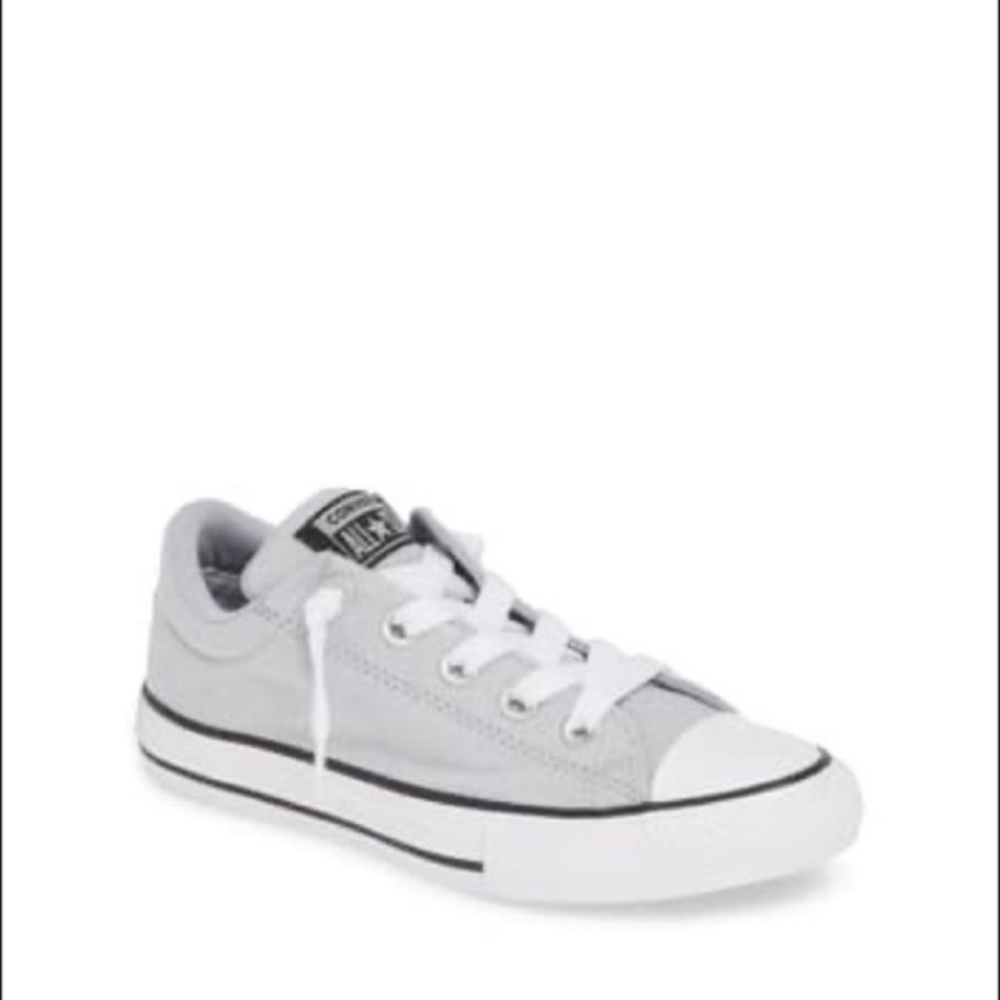 Converse Chuck Taylor All star size 4US‎